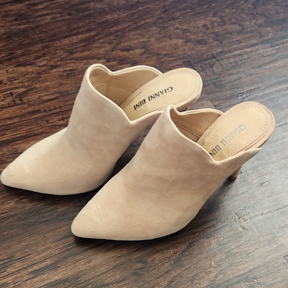 Gianni Bini Beige Suede Mules